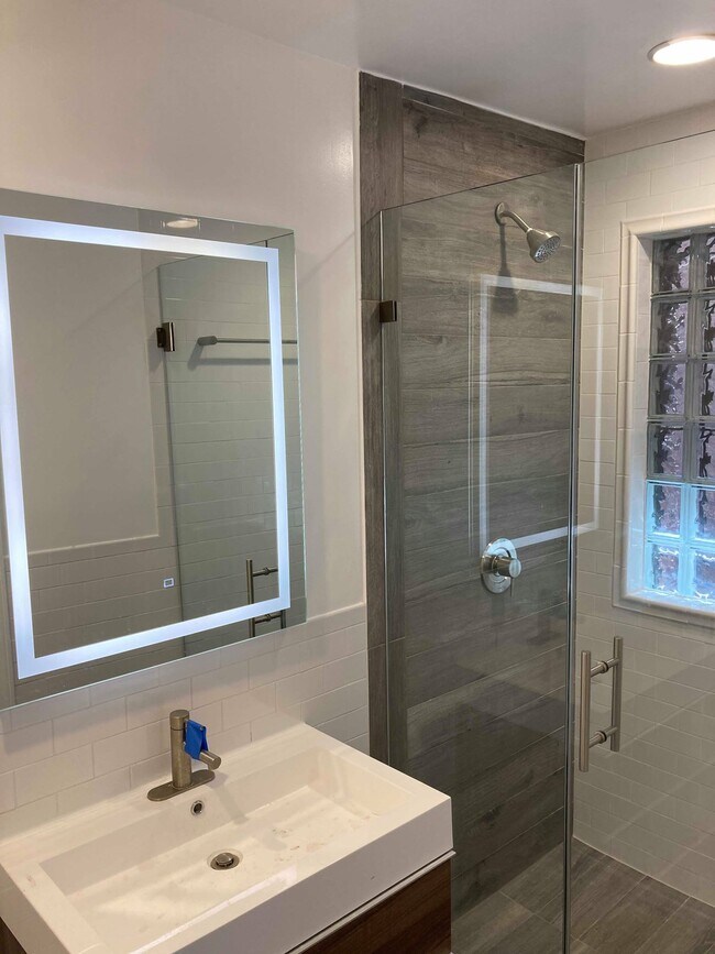 Bathroom - 401 A St NE