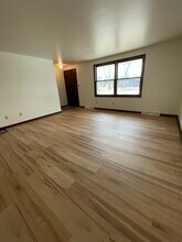 Building Photo - 1407 Wiesner St