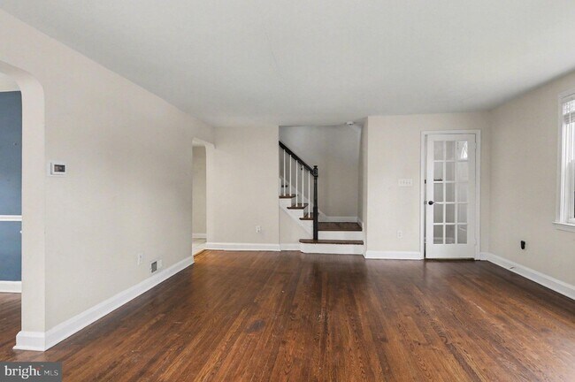 Foto del edificio - 1546 Putty Hill Ave