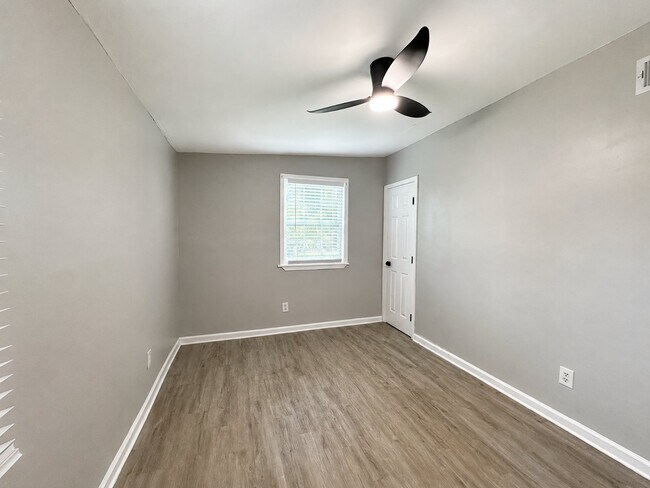 Foto del edificio - 1672 Thornton Pl SW