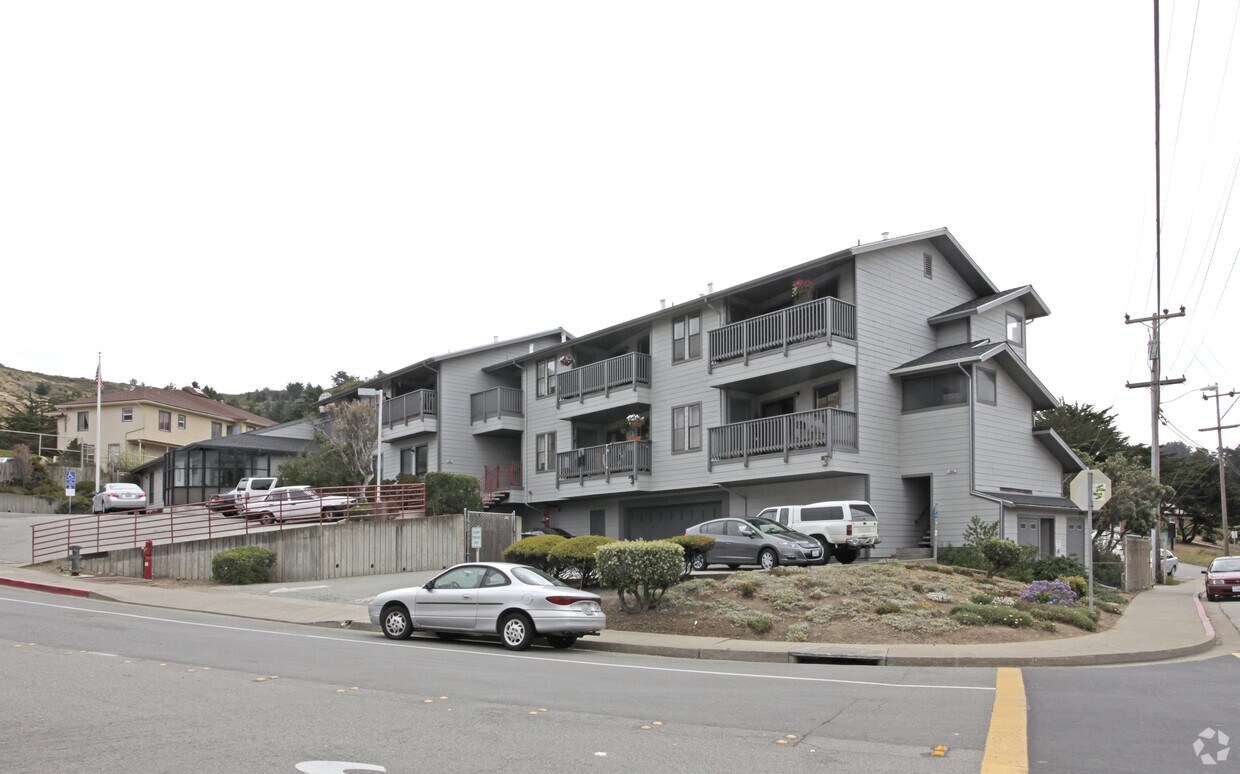 694 Roberts Rd, Pacifica, CA 94044 Apartments in Pacifica, CA