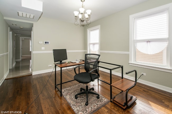 Photo - 7831 S Loomis Blvd Apartment