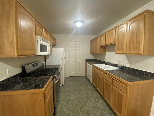 Foto del edificio - "2-Bedroom Condo in Saint George - Cozy Comfort with Modern Touches!"