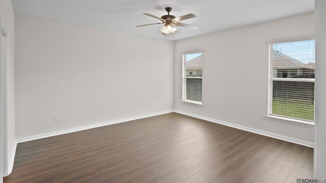 Foto del edificio - 1045 Gentle Wind Dr