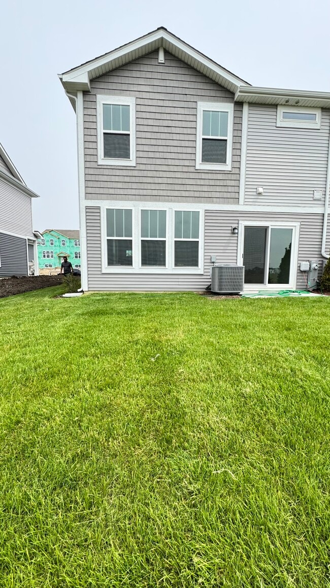 Building Photo - 25631 W Yorkshire Dr