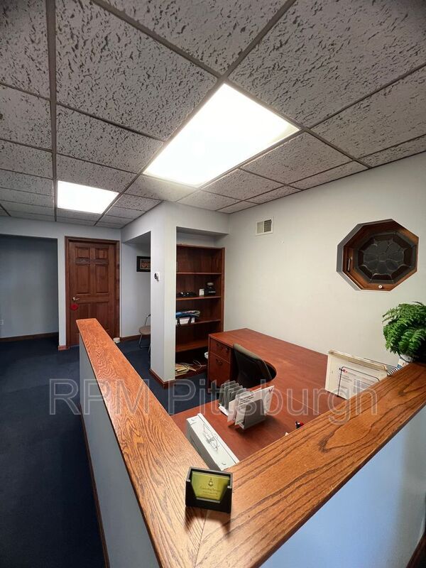 Building Photo - 606 California Ave