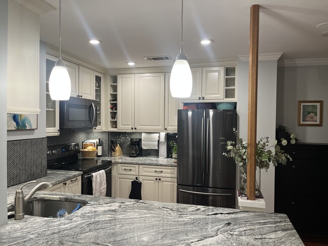 Kitchen - 2440 16th St NW