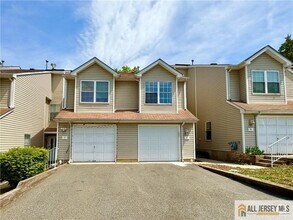 Building Photo - 7 Boyard Ct