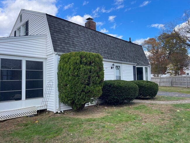 Building Photo - 2 Simscroft Pl