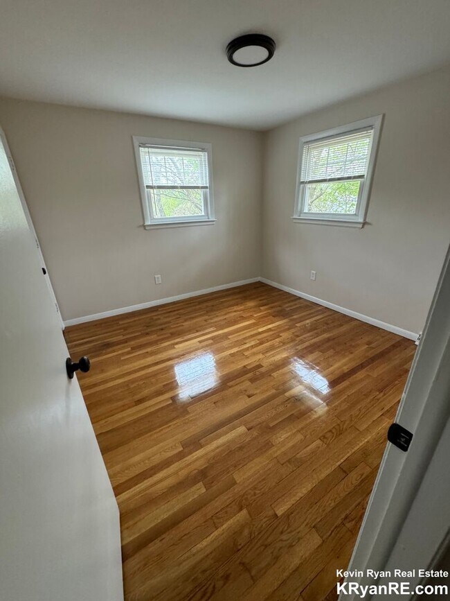 Foto del edificio - Newly renovated 2 bed with an office avail...