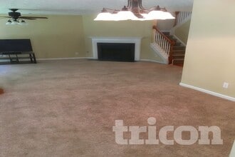Building Photo - 553 Arbor Ridge Dr