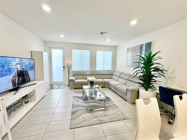 Foto del edificio - 6416 NW 102nd Ct