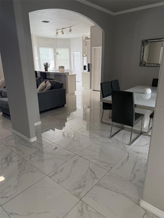 Foto del edificio - 5690 Merlin Way