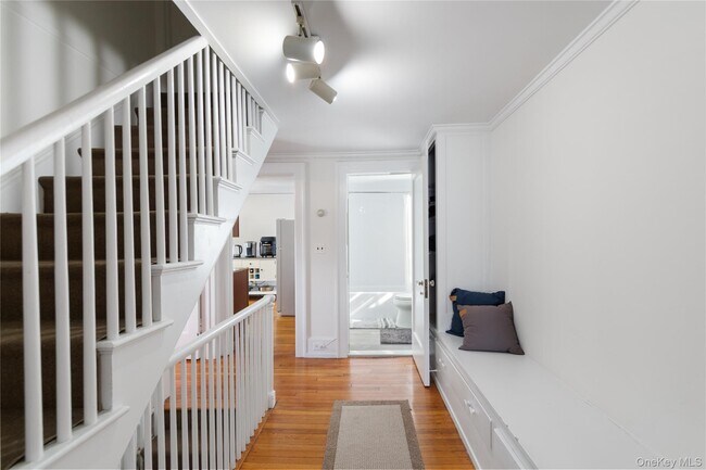 Foto del edificio - 38 Forest Ave