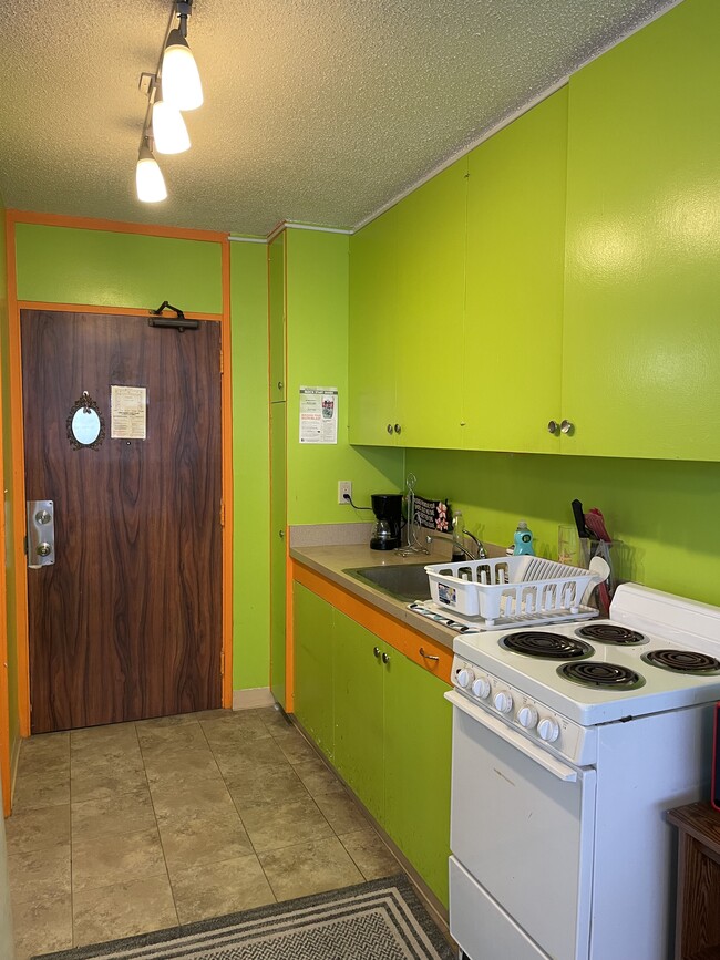 cocina - 1550 Rycroft St