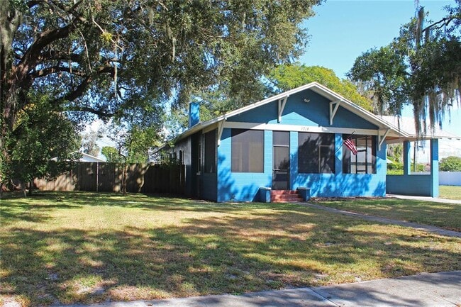 Building Photo - 1718 E Elm Rd