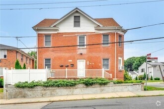 Building Photo - 773 Admiral St