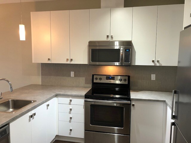 Photo du bâtiment - 44565-44565 Vandell Dr