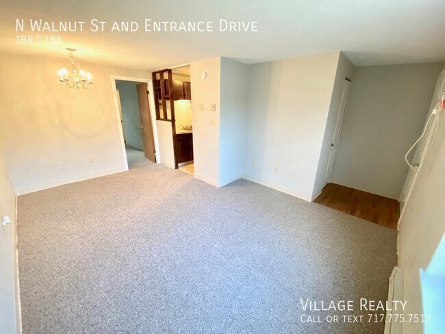 Building Photo - END-unit! No one above or below! Cozy 1-Be...