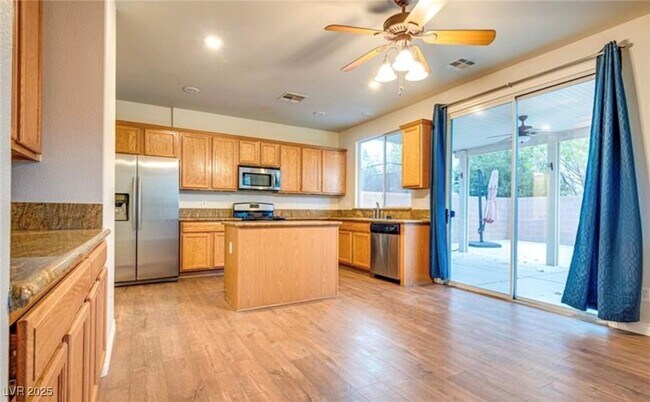 Foto del edificio - 6044 Fair Valley St