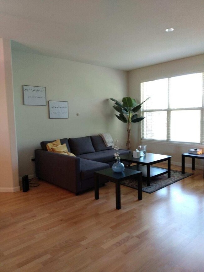 Foto del edificio - Bright 2bd/2.5 ba townhome in quiet Broomf...