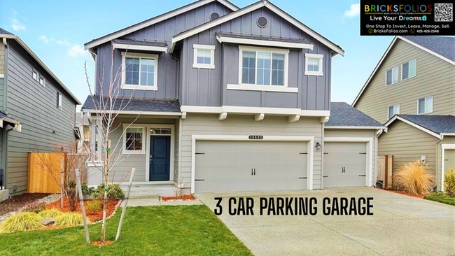 Building Photo - 5 BEDROOMS | A/C | 3-CAR GARAGE | FENCED BACKYARD | 2,780 SQ. FT. | CONVENIENT TO JBLM