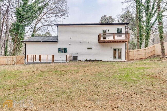 Building Photo - 3040 Valley Cir