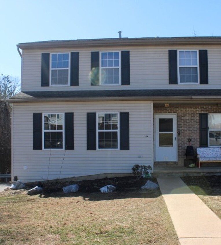 Primary Photo - 211 Ark Dr