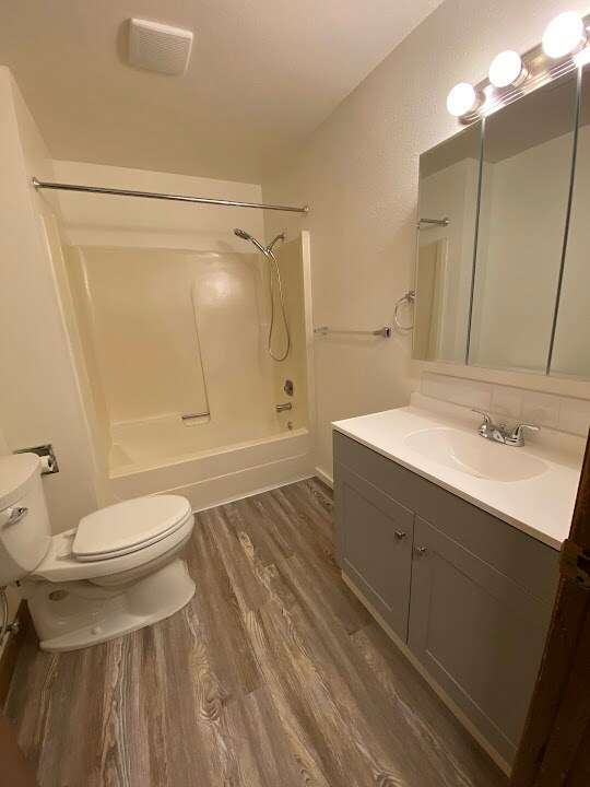 Bathroom - 7013 Gaston Ln SW