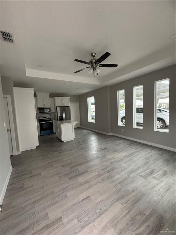 Foto del edificio - 19 Briggs Rd