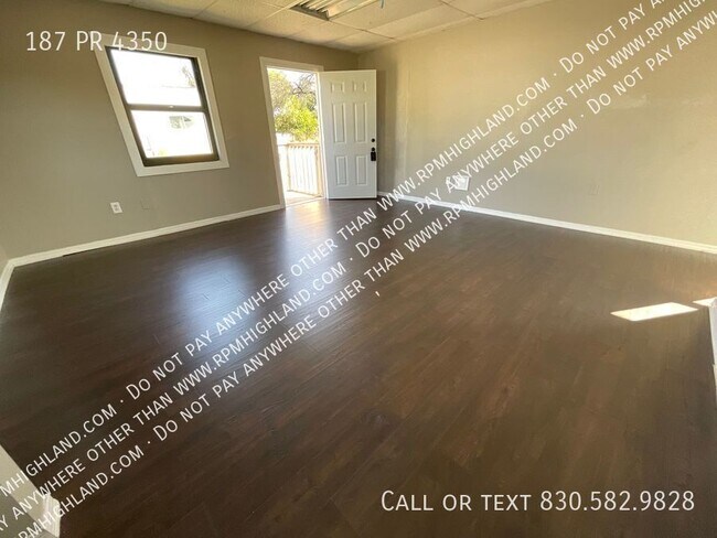 Building Photo - Beautiful, Newly Renovated 3 Bedroom 2 Bat...