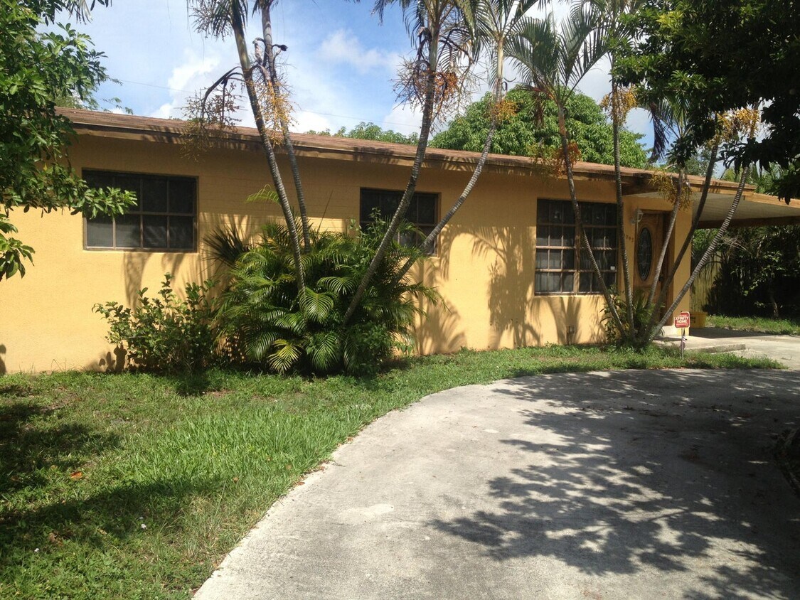 1043 S 14th Ct, Lantana, FL 33462 House Rental in Lantana, FL