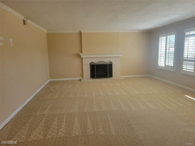 Building Photo - 3 br, 3 bath House - 5245 Somerset St
