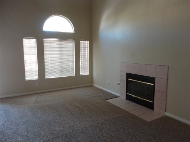 Building Photo - 207 Luninborg Street
