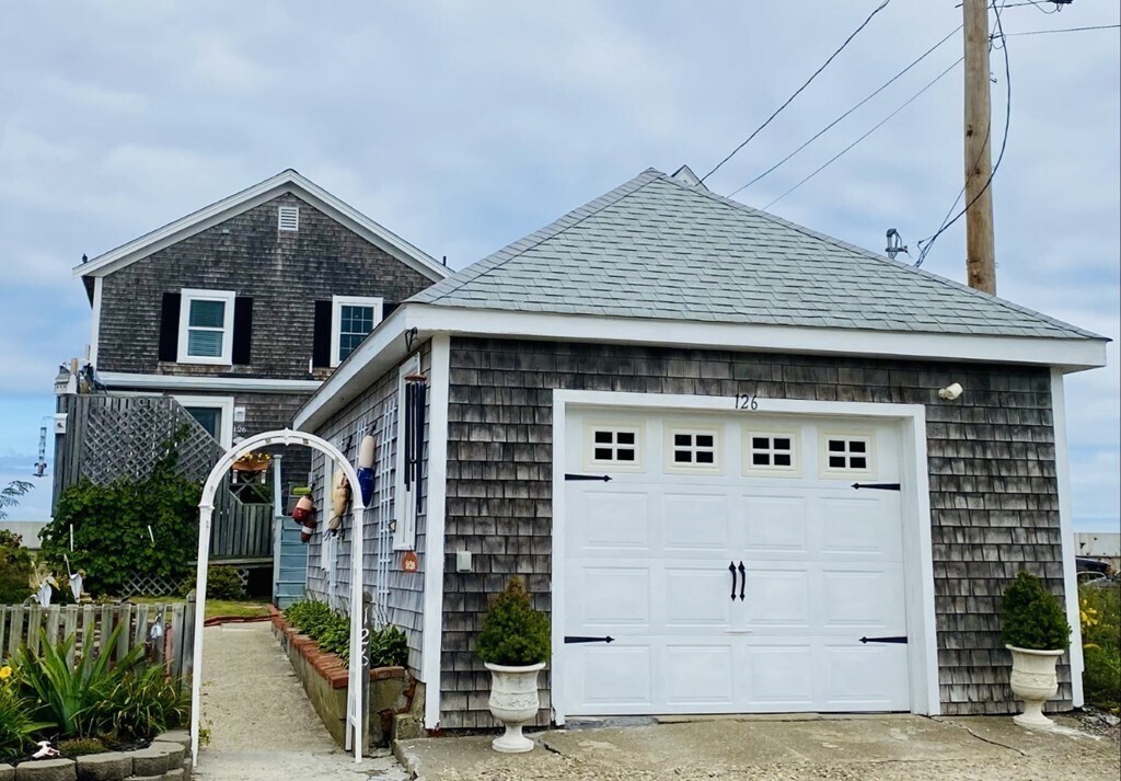 126 Atlantic Ave, Hull, MA 02045 House Rental in Hull, MA