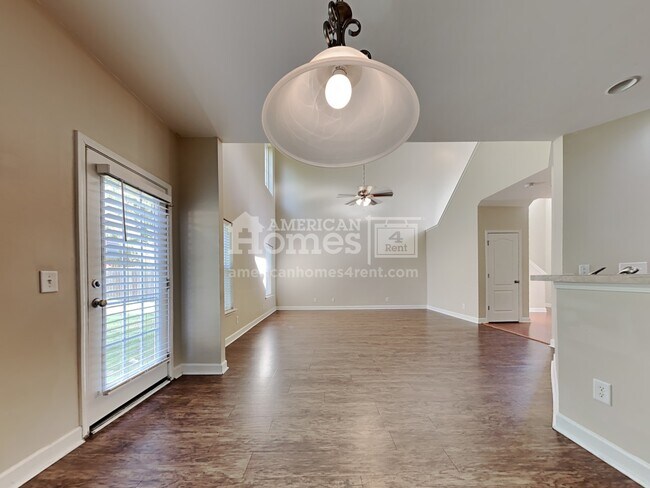 Foto del edificio - 226 Maywood Drive