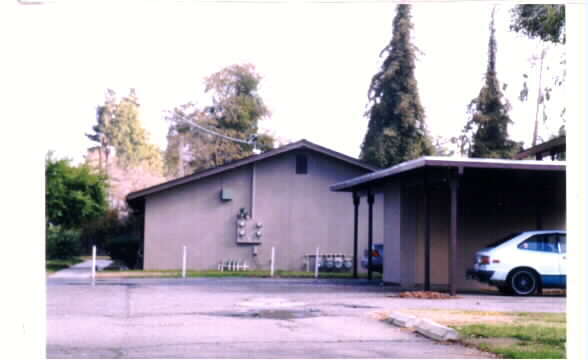 Primary Photo - 822 El Vecino Ave