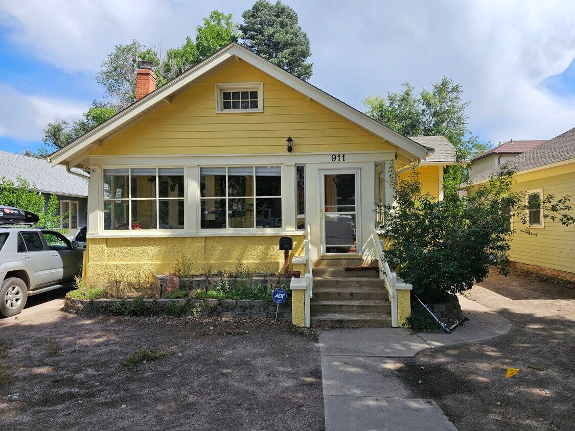 Primary Photo - 911 N Corona St