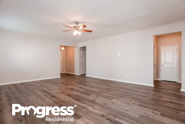 Building Photo - 2304 Lake Vista Drive