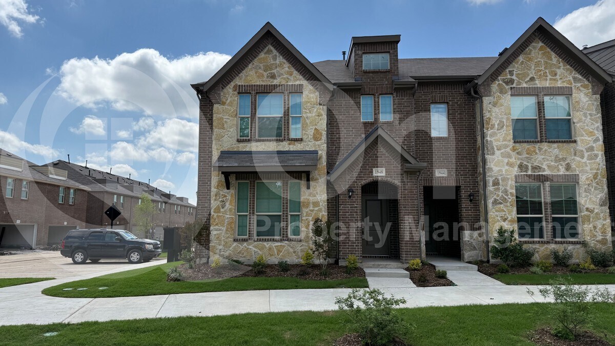 Foto principal - 1948 Hellams Ln