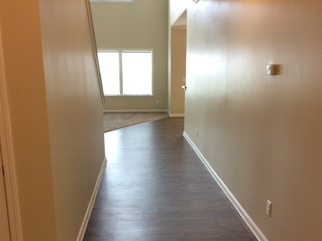 Building Photo - 3225 Saddlebrook Dr