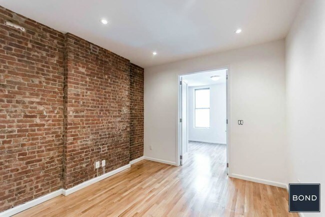 Building Photo - 244 West 22nd Street