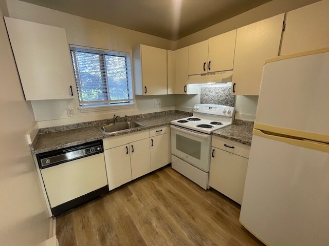 Photo - 103 Hamden Ave Townhome