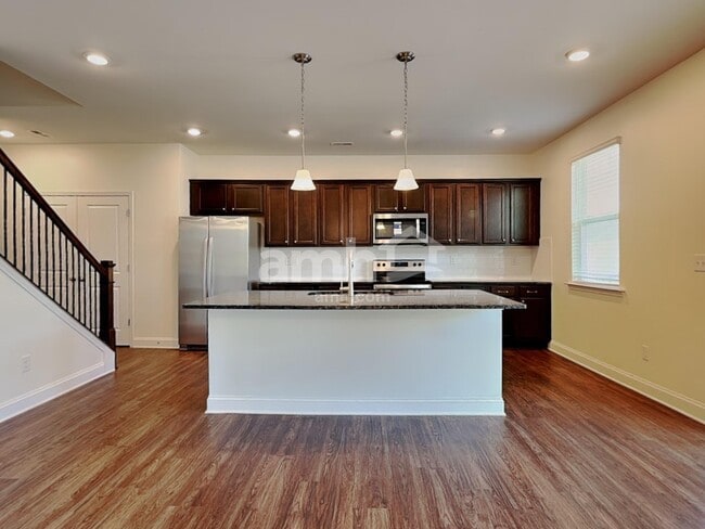 Foto del edificio - 3224 Oakfields Rd