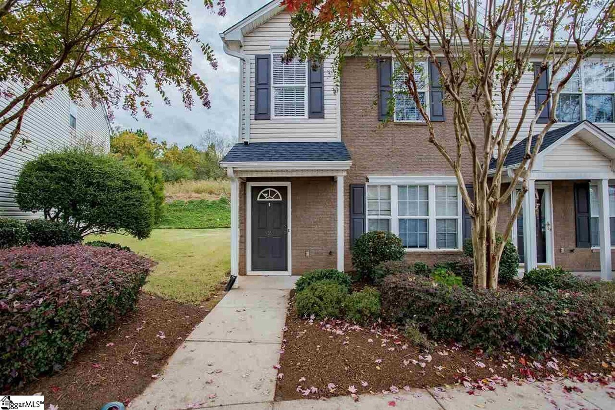 521 Waterbrook Dr, Greenville, SC 29607 Condo for Rent in Greenville