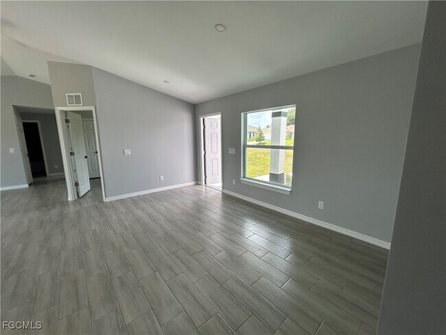 Foto del edificio - 3108 62nd St W