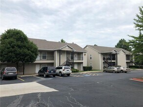 Building Photo - 1774 N Gregg Ave