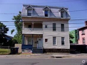 Building Photo - 11 Camp St