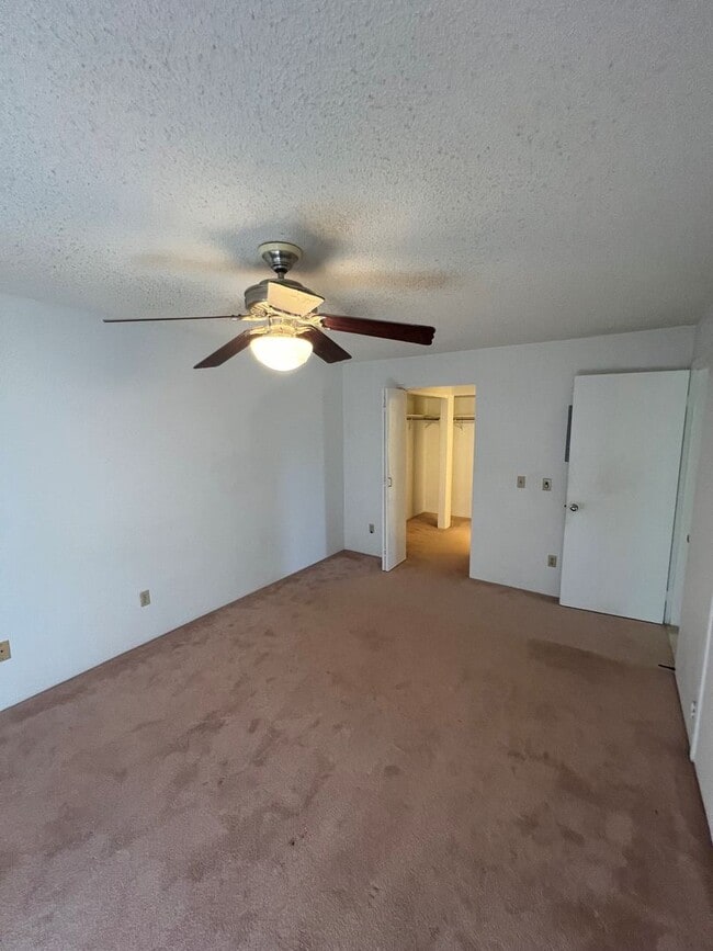 Building Photo - 94-211-211 Lumiaina Pl