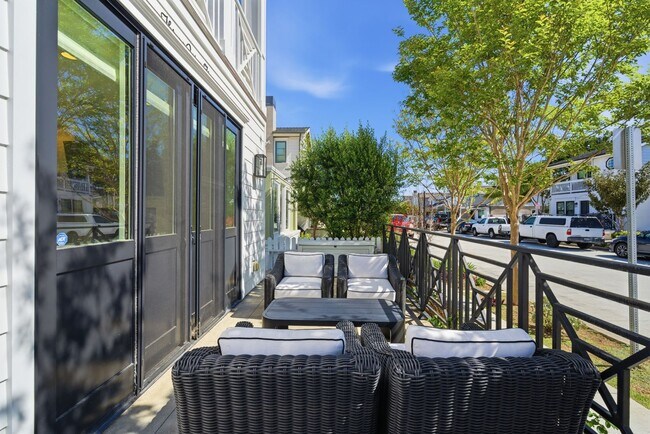 Building Photo - Modern Furnished Balboa Peninsula Beach House with Rooftop Deck